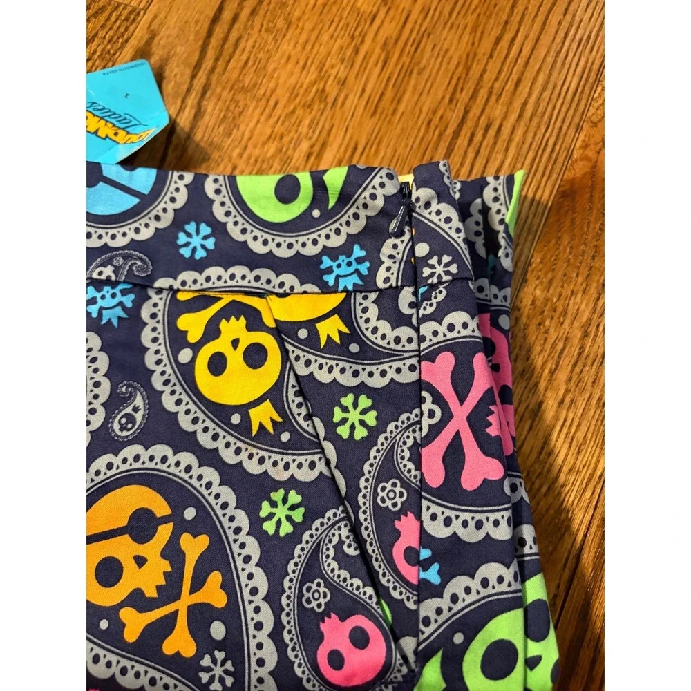 NEW Loudmouth | Women's Golf Skort Rainbow Paisley Skull Jolly Roger Sz‎ 2